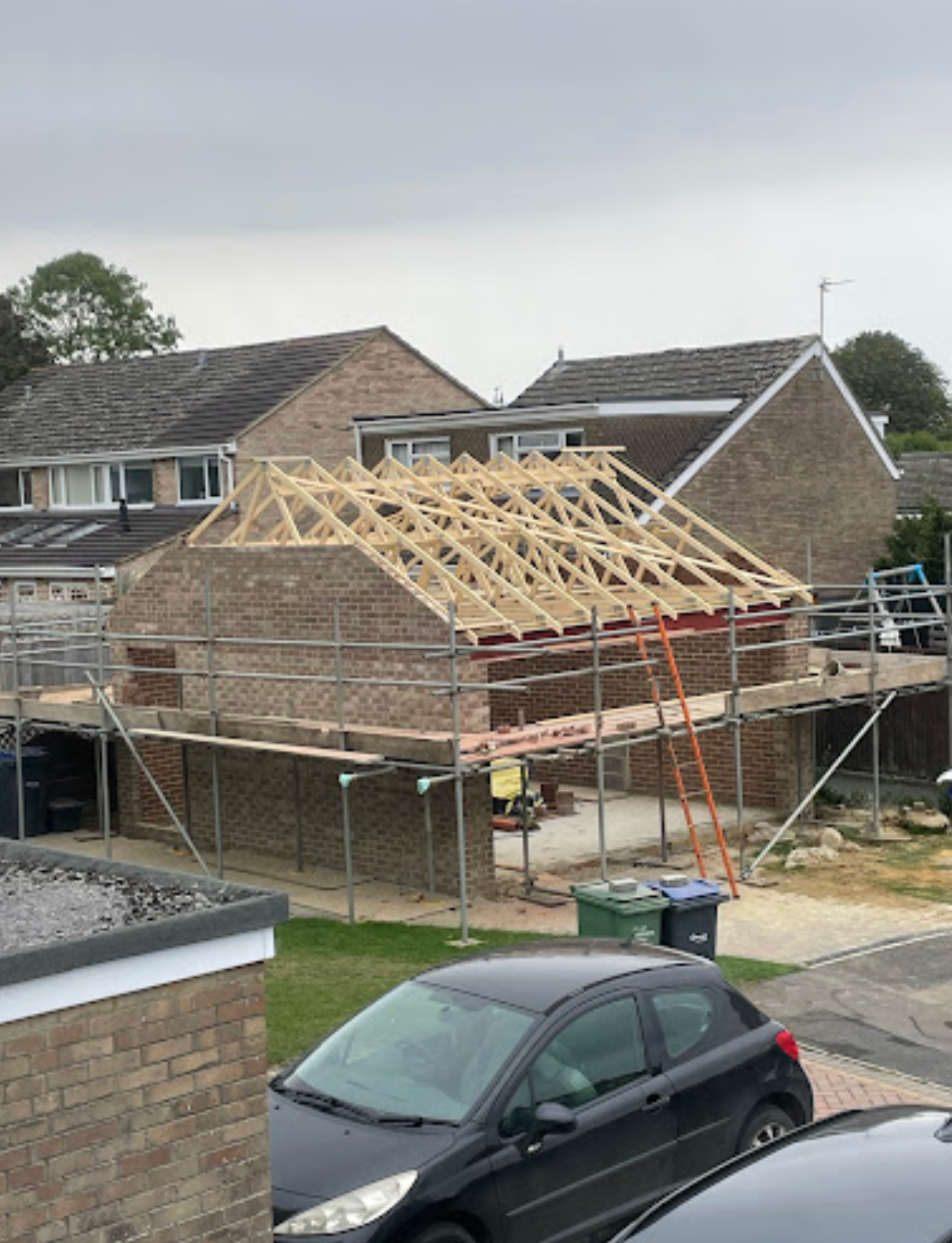 roof trusses installed on a garage